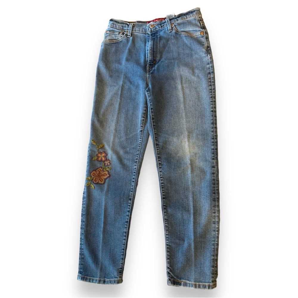 Vintage 90's Levi's 512 High-Waist Jeans Slightly tapered leg Floral emb…